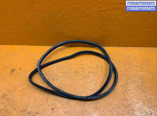 купить Уплотнитель на Volkswagen Touareg