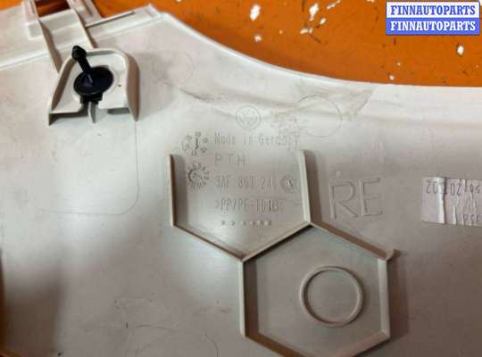 купить Обшивка стойки на Volkswagen Passat