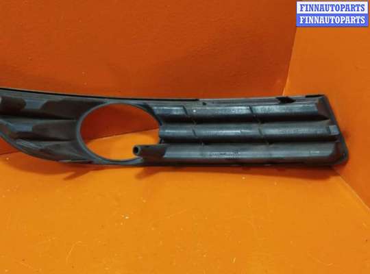 купить Рамка фары противотуманной левой на Volkswagen Passat