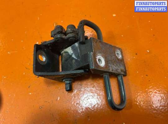 купить Петля двери на Volkswagen Passat