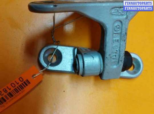 купить Петля двери на Mercedes CLS