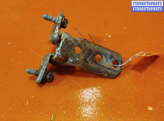 купить Петля двери на Mitsubishi Space Runner