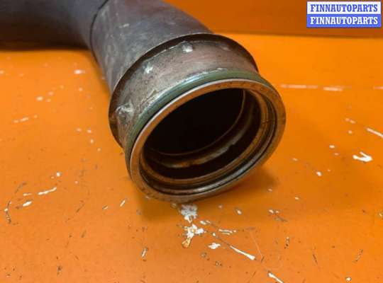 купить Патрубок интеркулера на Volkswagen Touareg