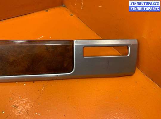 купить Накладка декоративная на торпедо на Volkswagen Touareg