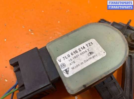 купить Датчик положения кузова на Volkswagen Touareg