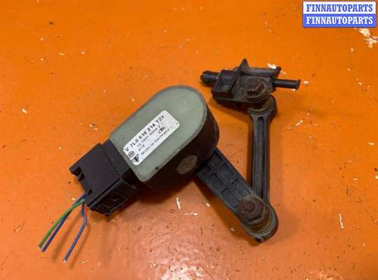 купить Датчик положения кузова на Volkswagen Touareg