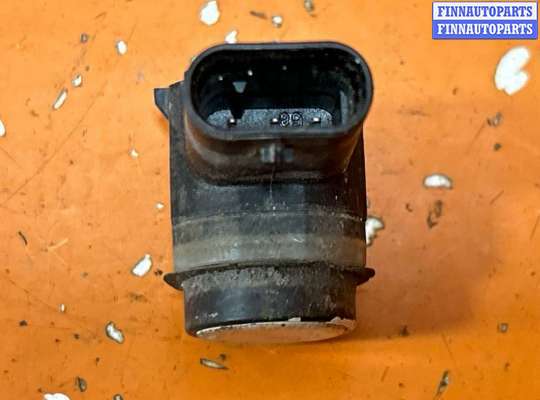 купить Датчик парктроника на Volkswagen Passat