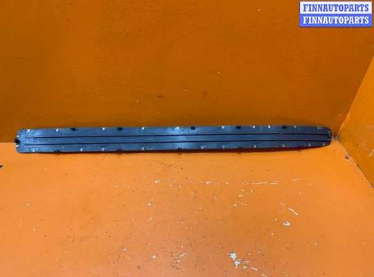 купить Накладка на порог на Volkswagen Touareg