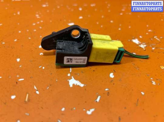 Датчик удара VG2774790 на Volkswagen Passat Alltrack