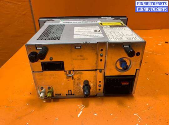 Магнитола на Volkswagen Touareg I (7L)