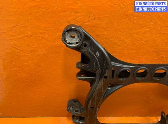 Балка подвески передняя (Подрамник) на Volkswagen Touareg I (7L)