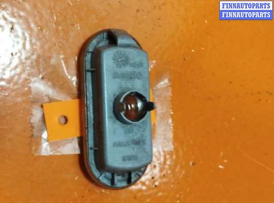 купить Повторитель передний левый на Volkswagen Passat