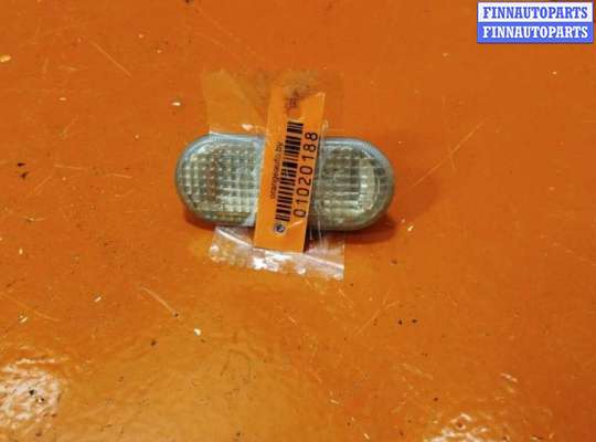 купить Повторитель передний левый на Volkswagen Passat