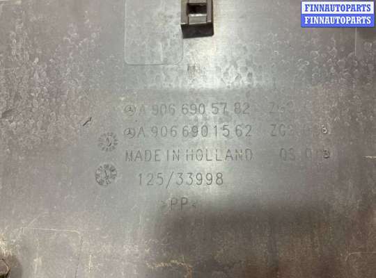 купить Молдинг (накладка кузовная) на Volkswagen Crafter