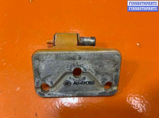 купить Петля двери на Volkswagen Crafter