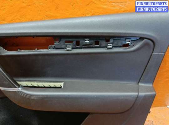 купить Обшивка двери передней правой (дверная карта) на Volkswagen Passat Alltrack