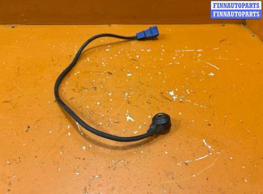 купить Датчик детонации на Volkswagen Passat