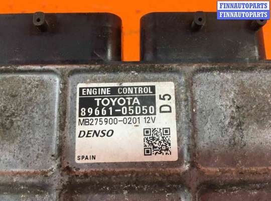 Блок управления двигателем TT582339 на Toyota Avensis