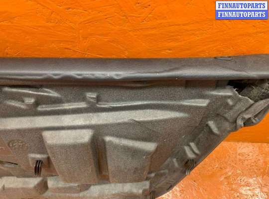 купить Обшивка двери передней левой (дверная карта) на Audi a6