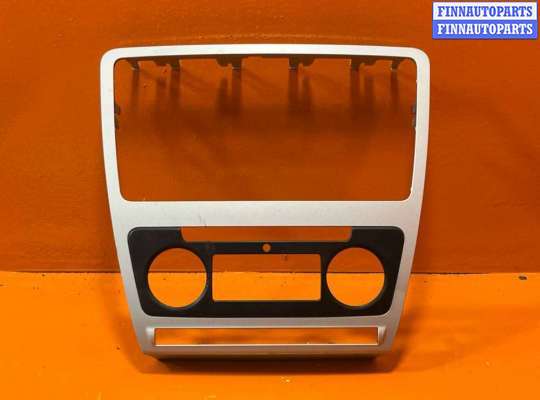 купить Рамка под магнитолу на Skoda Octavia