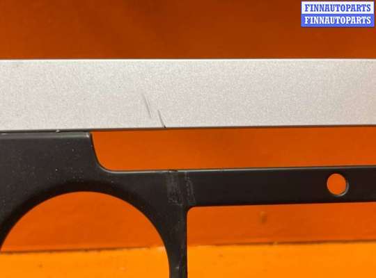 купить Рамка под магнитолу на Skoda Octavia