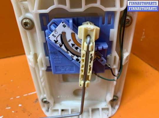 купить Насос топливный на Volkswagen Passat