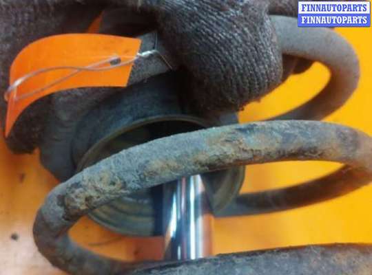 купить Стойка передняя правая на Volvo 850