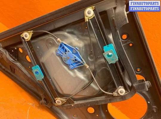 Стеклоподъемник электрический на Volkswagen Touareg I (7L)