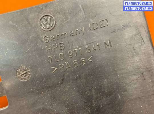 купить Накладка декоративная на Volkswagen Touareg