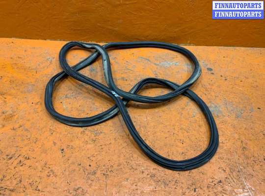 купить Уплотнитель на Volkswagen Passat