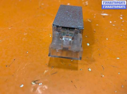 купить Фонарь салона (плафон) на Volkswagen Touareg