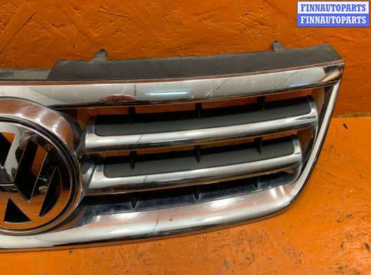 купить Решетка радиатора на Volkswagen Touareg