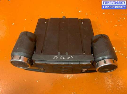 Блок управления печкой на Volkswagen Touareg I (7L)