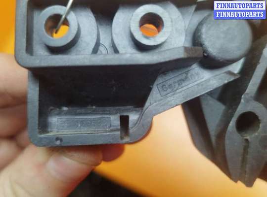 купить Ручка открывания капота на Volkswagen Passat