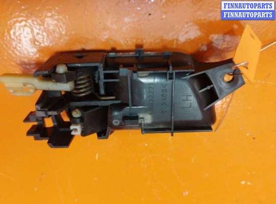 купить Ручка внутренняя передняя левая на Mitsubishi Space Runner