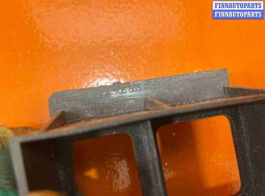 купить Кронштейн крепления на Volkswagen Crafter