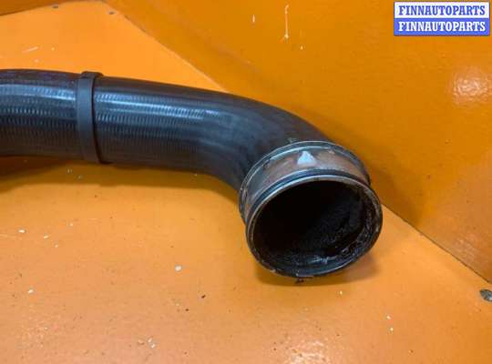 купить Патрубок интеркулера на Volkswagen Touareg