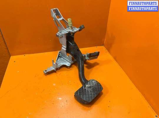 купить Узел педальный (блок педалей) на Audi A4