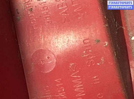 купить Фонарь задний правый на Volkswagen Sharan