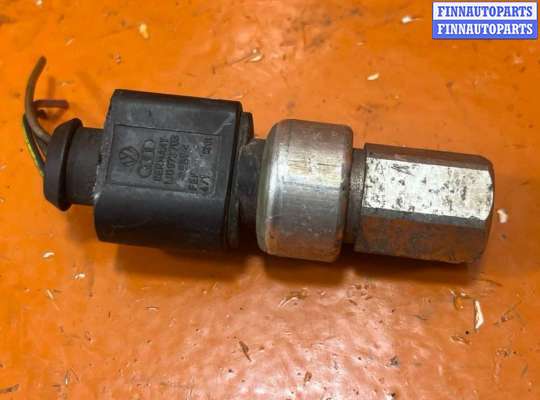 купить Датчик кондиционера на Volkswagen Passat