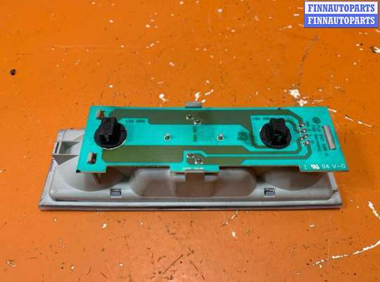 купить Фонарь салона (плафон) на Volkswagen Touareg