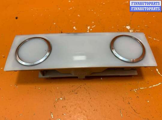 купить Фонарь салона (плафон) на Volkswagen Touareg