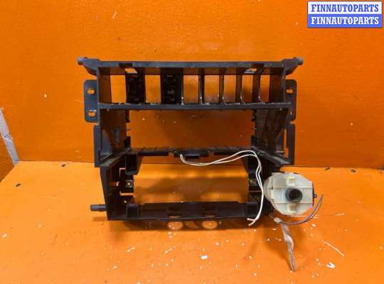 купить Рамка под магнитолу на Audi A4