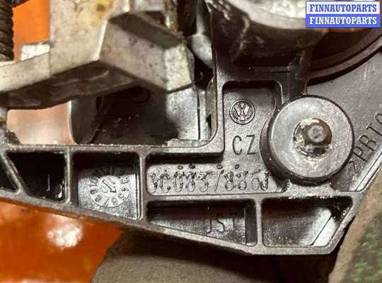 купить Ручка наружная задняя правая на Volkswagen Passat