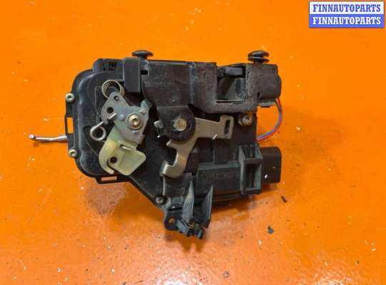 купить Замок двери передней правой на Audi a6