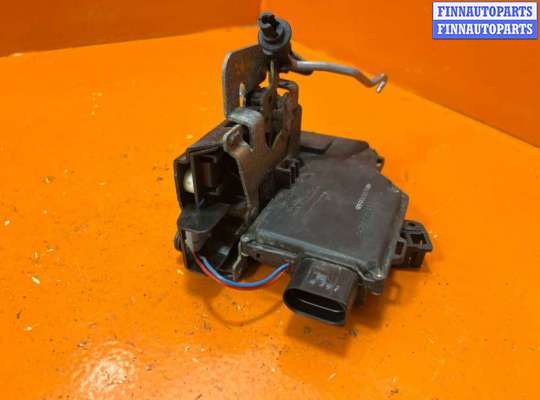 купить Замок двери передней правой на Audi a6