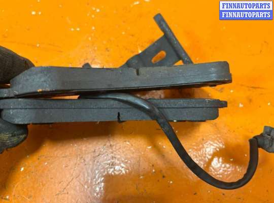 Прочие детали (не вошедшие в список) на Volkswagen Touareg I (7L)