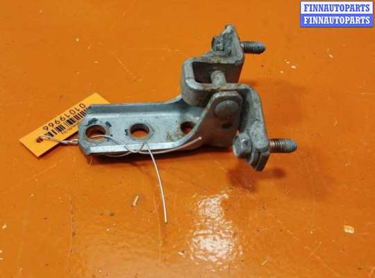 купить Петля двери на Mitsubishi Space Runner