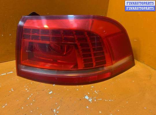 Фонарь задний правый VG2775026 на Volkswagen Passat Alltrack