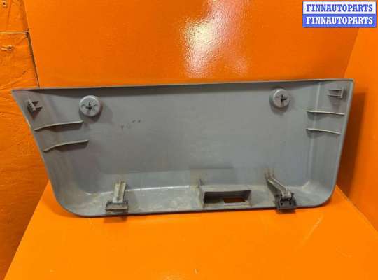 купить Обшивка двери передней левой (дверная карта) на Volkswagen Crafter